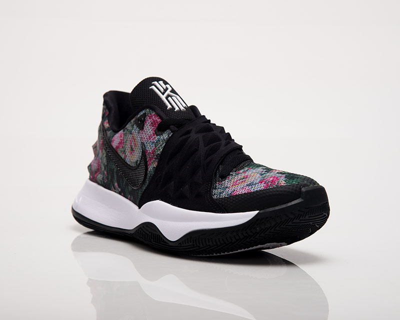 Nike,Kyrie Low,Floral,AO8979-0  实战鞋也要骚气十足！花卉主题 Nike Kyrie Low “Floral” 现已发售