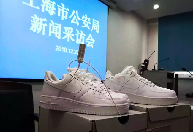 Nike  在官网「用假鞋调包退货」的几个人，在南京被抓了！