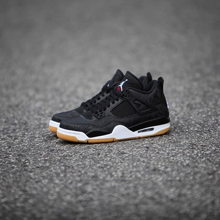 今年你能入手的第一款情侣 aj4!黑镭射 air jordan 4