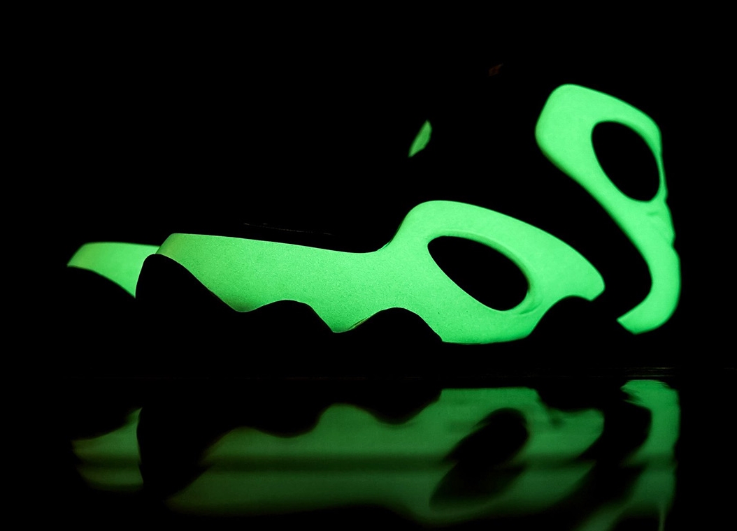 BQ3379-100,Zoom Rookie,Nike BQ3379-100 鞋身夜光 Nike Zoom Rookie “Glow In The Dark” 官图来了！