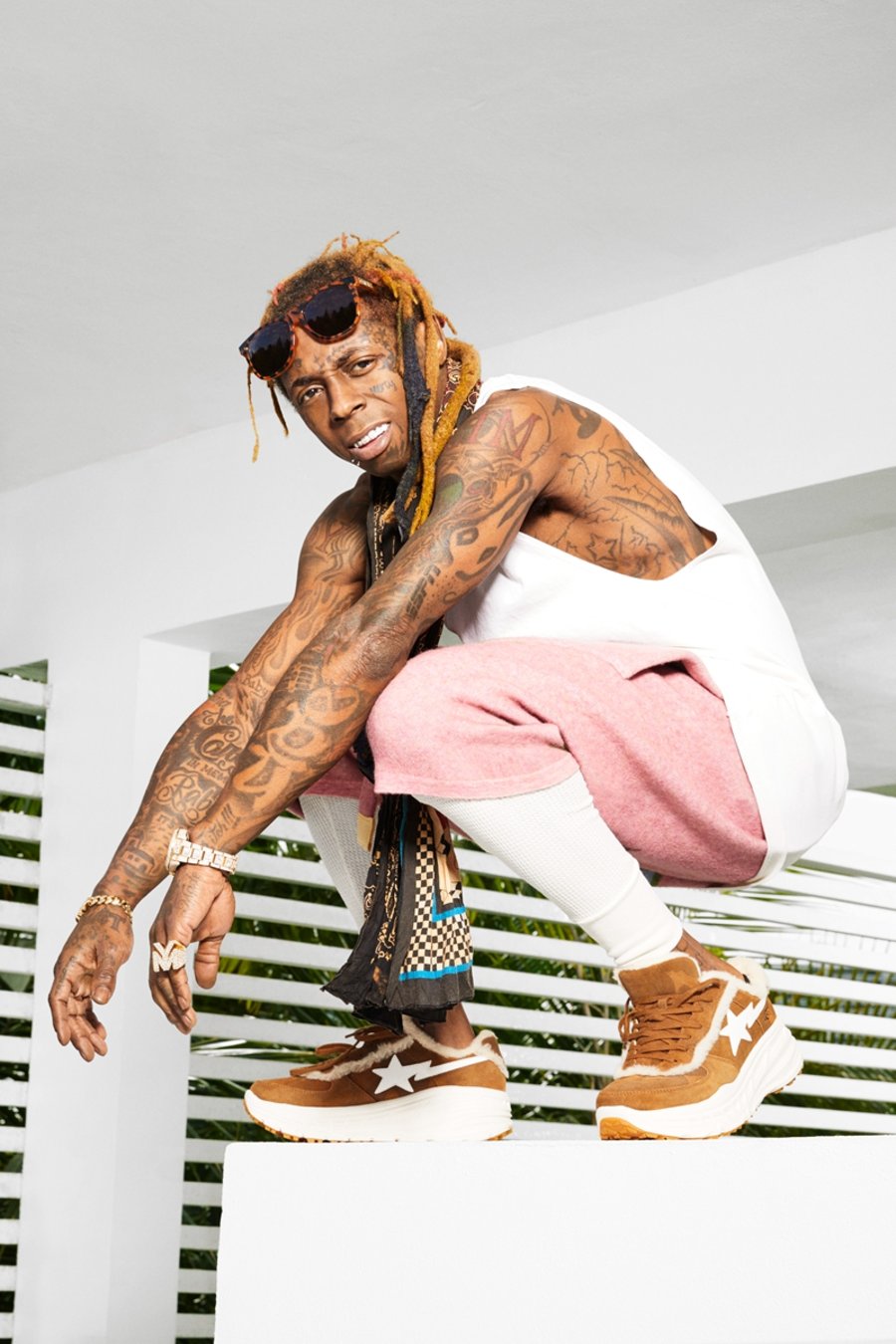 发售,UGG,BAPE,明星,上脚  Lil Wayne 上脚！BAPE® × UGG 联名鞋款即将发售