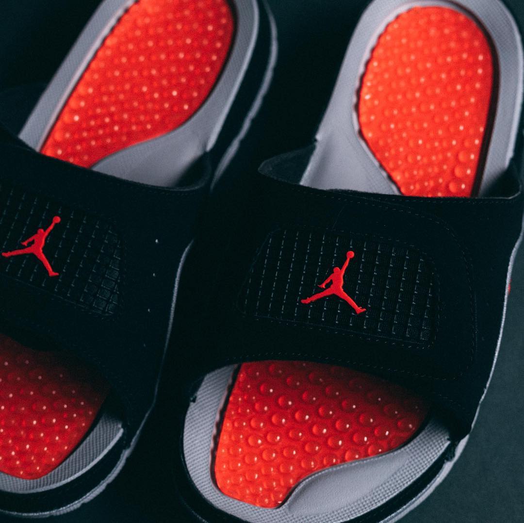 Air Jordan,Jordan Hydro,发售  黑红 AJ4 拖鞋来了！Jordan Hydro 4 官网现已发售