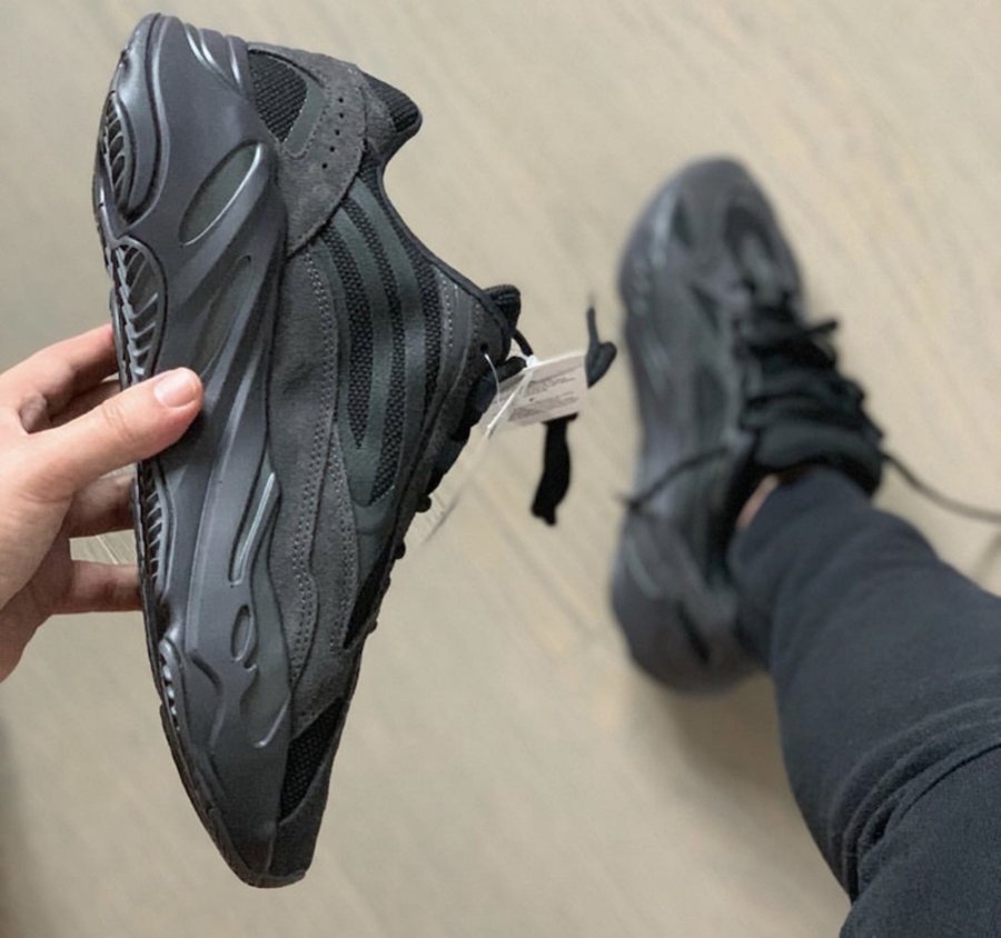 yeezy 700 vanta 3m