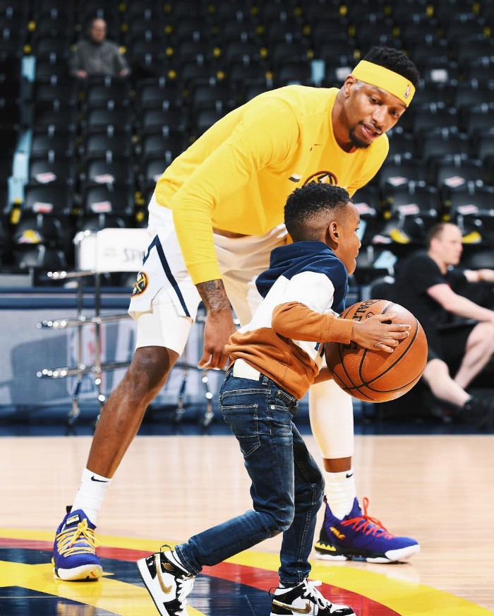 PJtucker,塔克,Nike,NBA,球鞋上脚 狠货看花眼!「鞋王塔克」晒出未市售 Nike x FOG 新配色! PJtucker,塔克,Nike,NBA,球鞋上脚 狠货看花眼!「鞋王塔克」晒出未市售 Nike x FOG 新配色!
