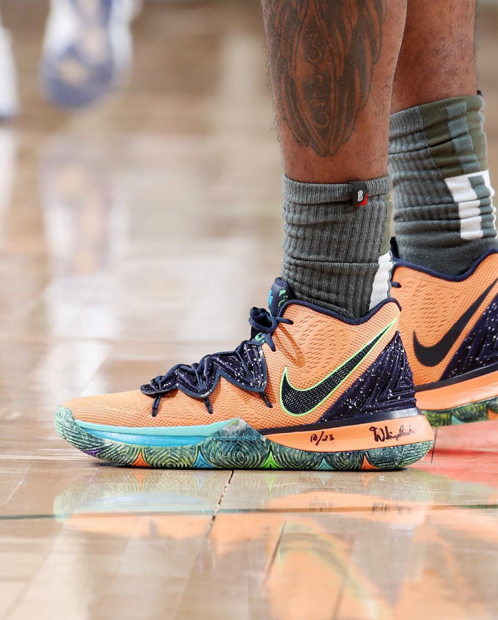 PJtucker,塔克,Nike,NBA,球鞋上脚 狠货看花眼!「鞋王塔克」晒出未市售 Nike x FOG 新配色! PJtucker,塔克,Nike,NBA,球鞋上脚 狠货看花眼!「鞋王塔克」晒出未市售 Nike x FOG 新配色!