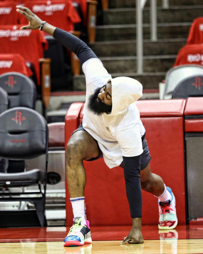 PJtucker,塔克,Nike,NBA,球鞋上脚 狠货看花眼!「鞋王塔克」晒出未市售 Nike x FOG 新配色! PJtucker,塔克,Nike,NBA,球鞋上脚 狠货看花眼!「鞋王塔克」晒出未市售 Nike x FOG 新配色!