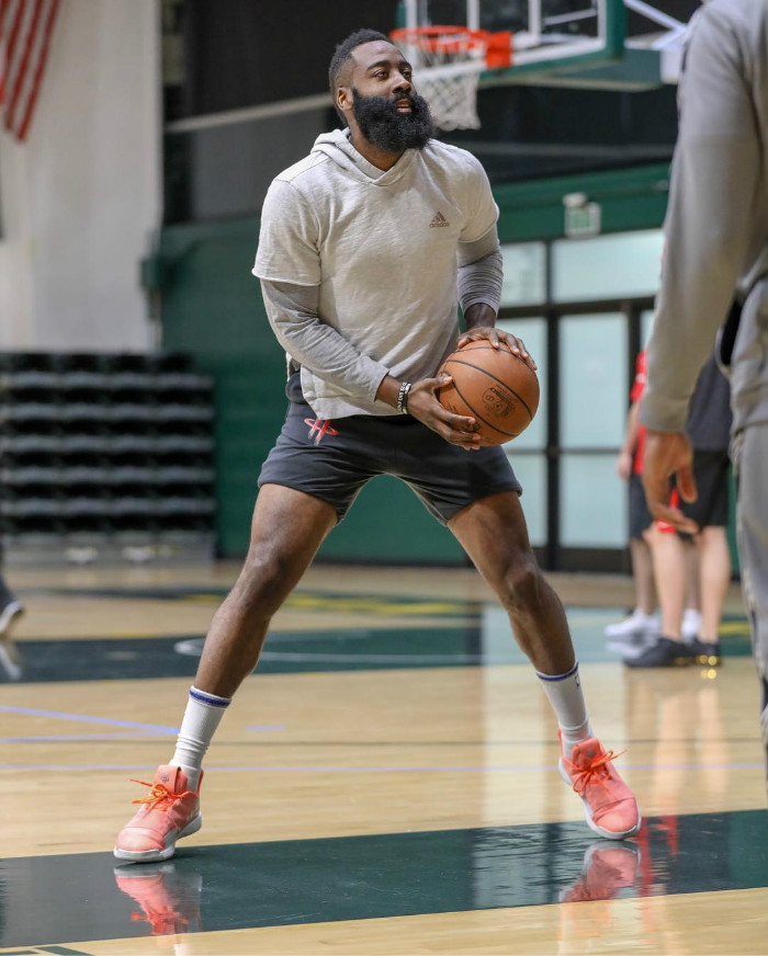 PJtucker,塔克,Nike,NBA,球鞋上脚 狠货看花眼!「鞋王塔克」晒出未市售 Nike x FOG 新配色! PJtucker,塔克,Nike,NBA,球鞋上脚 狠货看花眼!「鞋王塔克」晒出未市售 Nike x FOG 新配色!