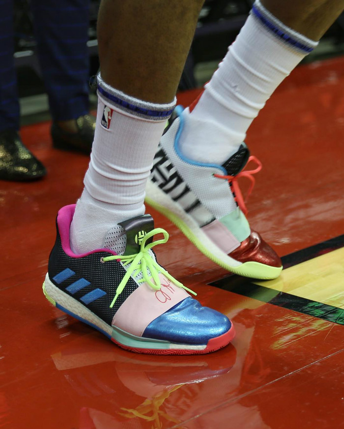 PJtucker,塔克,Nike,NBA,球鞋上脚 狠货看花眼!「鞋王塔克」晒出未市售 Nike x FOG 新配色! PJtucker,塔克,Nike,NBA,球鞋上脚 狠货看花眼!「鞋王塔克」晒出未市售 Nike x FOG 新配色!