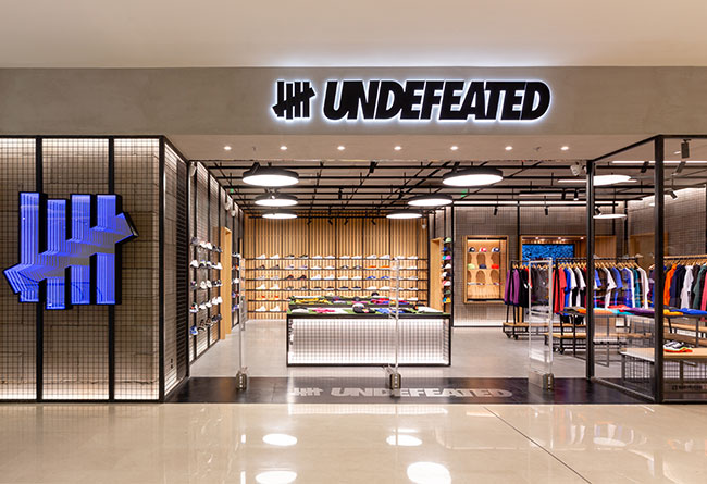 undefeated,切入点,UND,潮流,圈,影响力,来自  全球最大的鞋店登陆沈阳！UNDEFEATED 新品发售