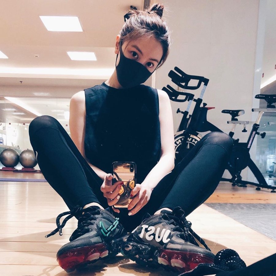 Air Jordan 1,AJ1,Vans 《新说唱》的 Rapper 场下更会穿!每年必看的「潮流指南」来了! Air Jordan 1,AJ1,Vans 《新说唱》的 Rapper 场下更会穿!每年必看的「潮流指南」来了!