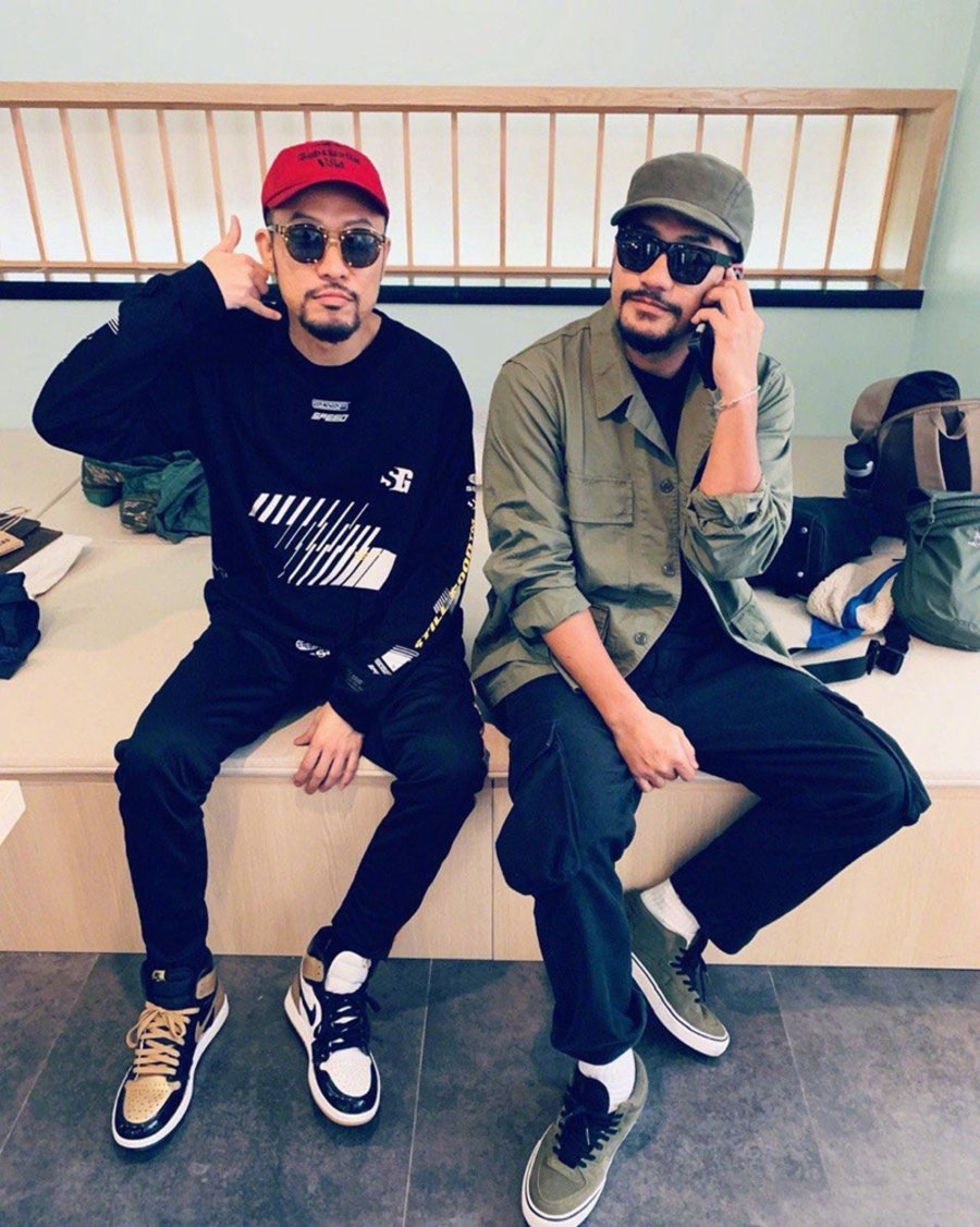 Air Jordan 1,AJ1,Vans 《新说唱》的 Rapper 场下更会穿!每年必看的「潮流指南」来了! Air Jordan 1,AJ1,Vans 《新说唱》的 Rapper 场下更会穿!每年必看的「潮流指南」来了!