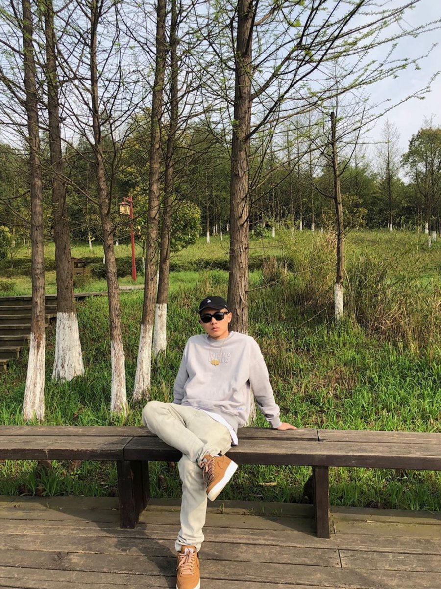 Air Jordan 1,AJ1,Vans 《新说唱》的 Rapper 场下更会穿!每年必看的「潮流指南」来了! Air Jordan 1,AJ1,Vans 《新说唱》的 Rapper 场下更会穿!每年必看的「潮流指南」来了!