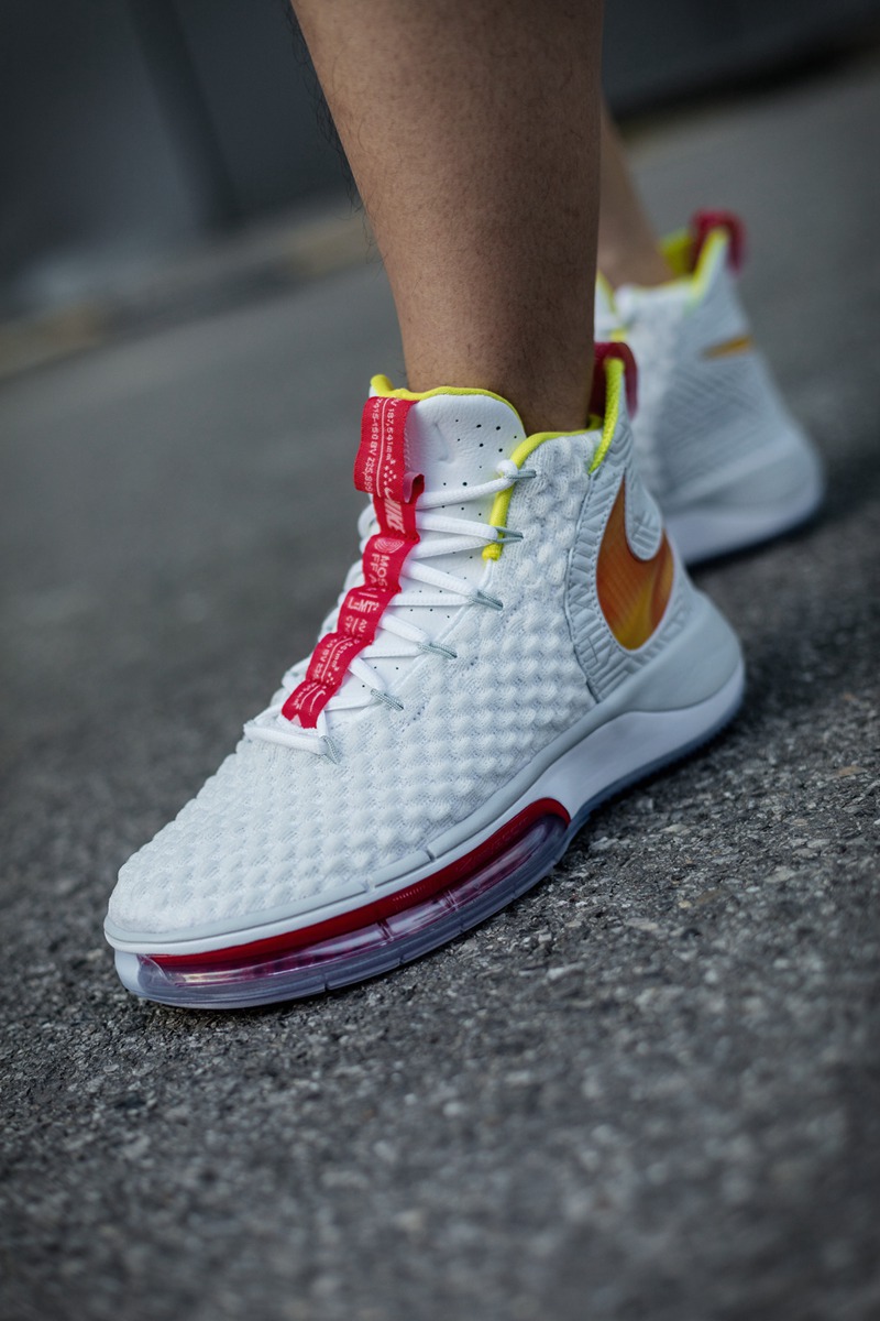 AlphaDunk,Nike 备受瞩目的夸张气垫!Nike「最强性能战鞋」提前开箱! AlphaDunk,Nike 备受瞩目的夸张气垫!Nike「最强性能战鞋」提前开箱!