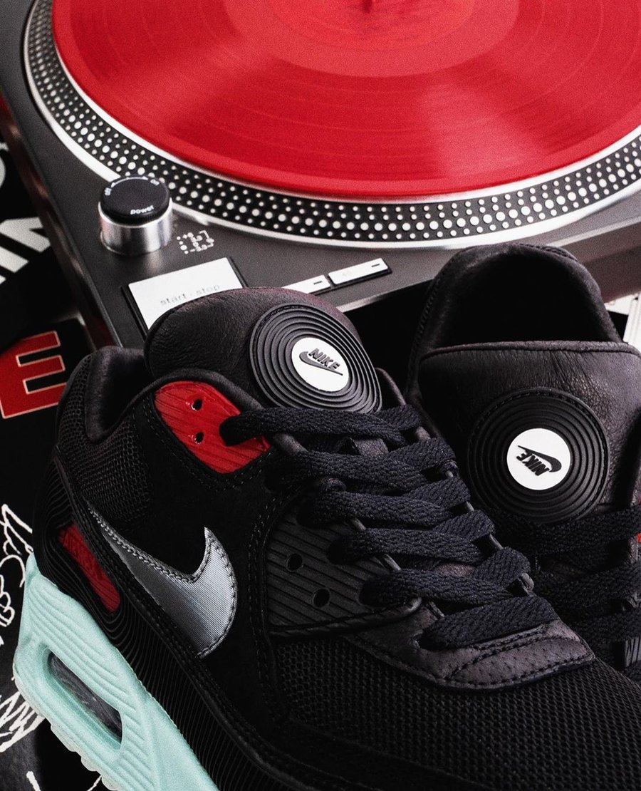 Nike,Air Max 90,发售  鞋舌上带有唱片！全新 Air Max 90 “Vinyl” 后天发售