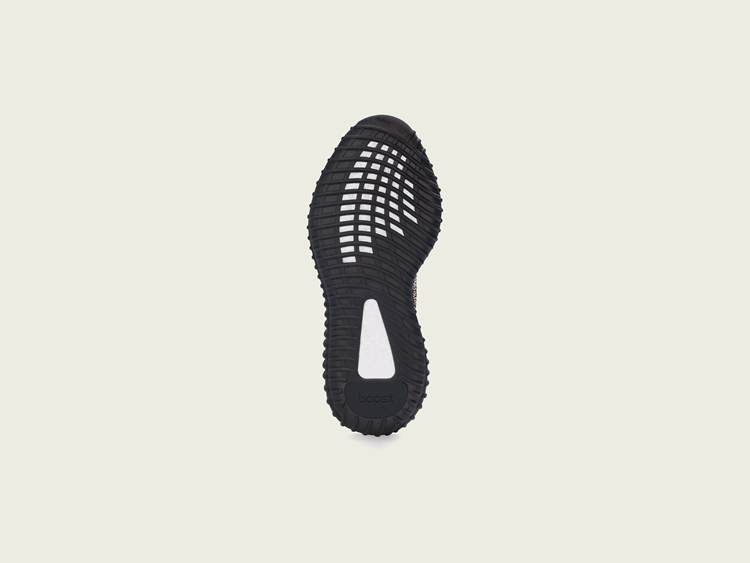 Yeezy,Boost 350 V2,Yecheil,FW5  官网预告正式释出！黑红拼接 Yeezy 350 V2 明早发售！