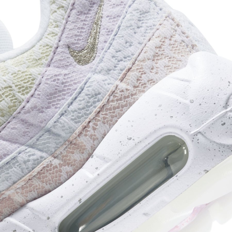 Nike,Air Max 95,AM95 男女通吃!花卉、外星人主题 Air Max 95 首次曝光! Nike,Air Max 95,AM95 男女通吃!花卉、外星人主题 Air Max 95 首次曝光!