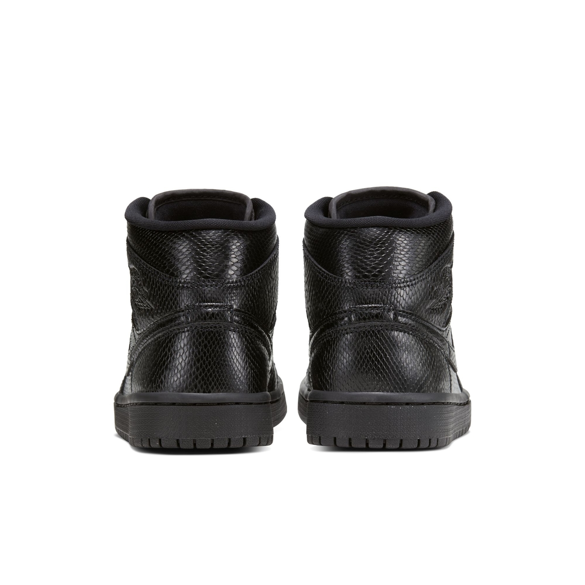 Air Jordan 1 Mid,AJ1 Mid,发售 蛇纹 Air Jordan 1 Mid 官图释出!黑白双煞看着太野了! Air Jordan 1 Mid,AJ1 Mid,发售 蛇纹 Air Jordan 1 Mid 官图释出!黑白双煞看着太野了!