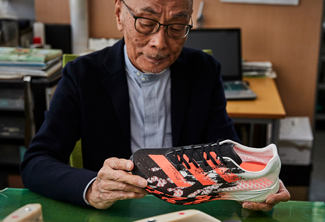 adidas,adizero pro,发售  adidas 发布首双全掌碳板跑鞋！顶级配置就是要对标 Next%！