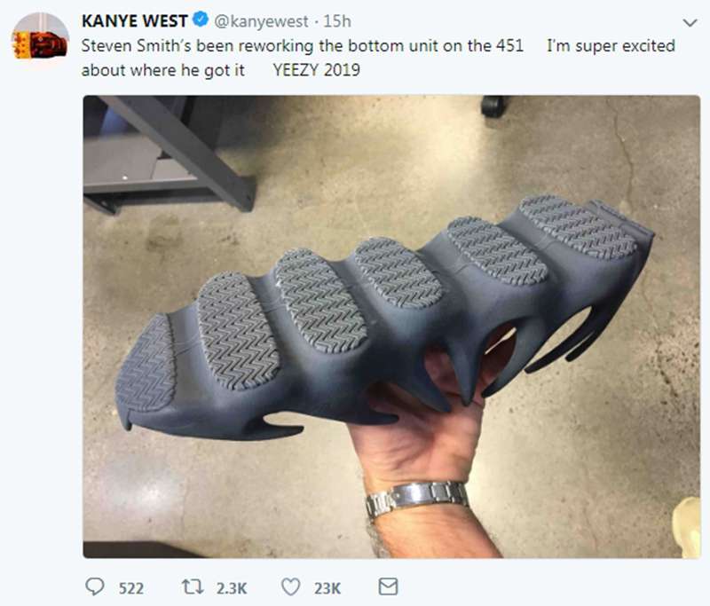 Yeezy 451,adidas,Kanye West,明星  暗示即将发售？侃爷上脚「火山」Yeezy 451！设计有变化！
