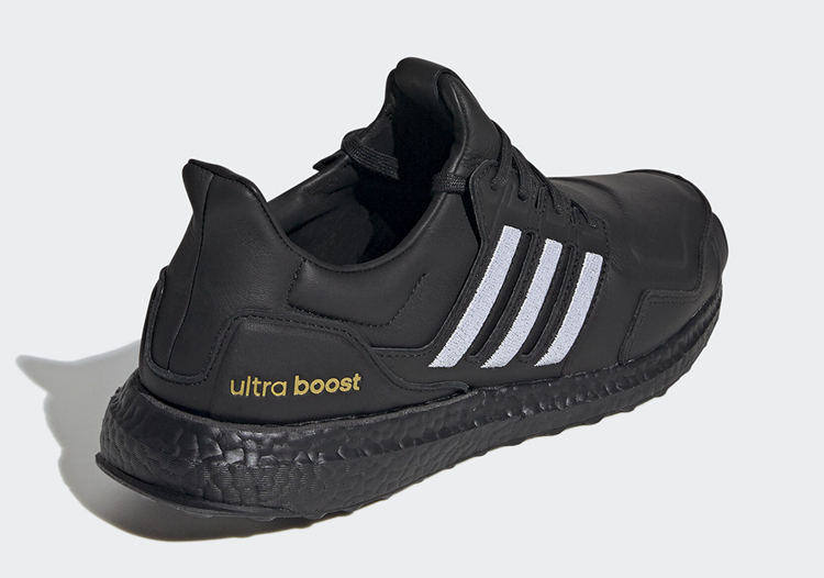 adidas,Ultra Boost DNA,EG2043  皮革鞋身质感出众！这双 Ultra Boost 一出场就是浓浓复古气质！