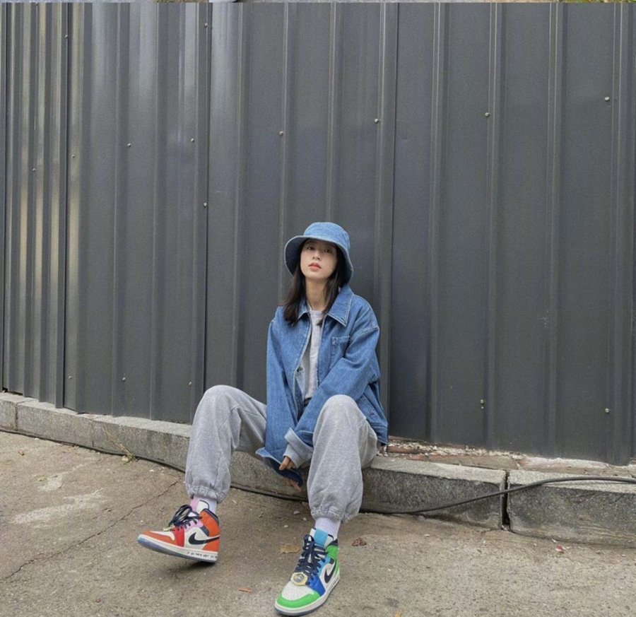 明星上脚,球鞋女神 中国球鞋女神?周雨彤把我想买的鞋全都穿了个遍! 明星上脚,球鞋女神 中国球鞋女神?周雨彤把我想买的鞋全都穿了个遍!