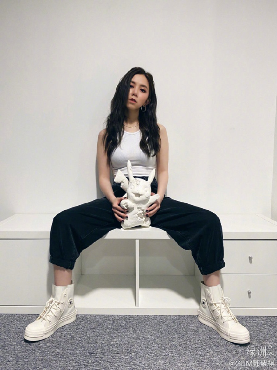 明星上脚,说唱,球鞋女神 除了邓紫棋,近期女 Rapper 们穿起球鞋!你想不到有多顶! 明星上脚,说唱,球鞋女神 除了邓紫棋,近期女 Rapper 们穿起球鞋!你想不到有多顶!
