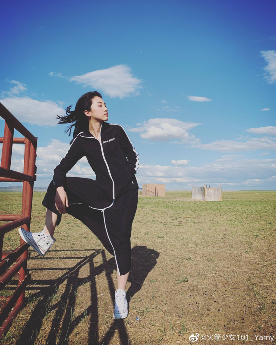 明星上脚,说唱,球鞋女神 除了邓紫棋,近期女 Rapper 们穿起球鞋!你想不到有多顶! 明星上脚,说唱,球鞋女神 除了邓紫棋,近期女 Rapper 们穿起球鞋!你想不到有多顶!