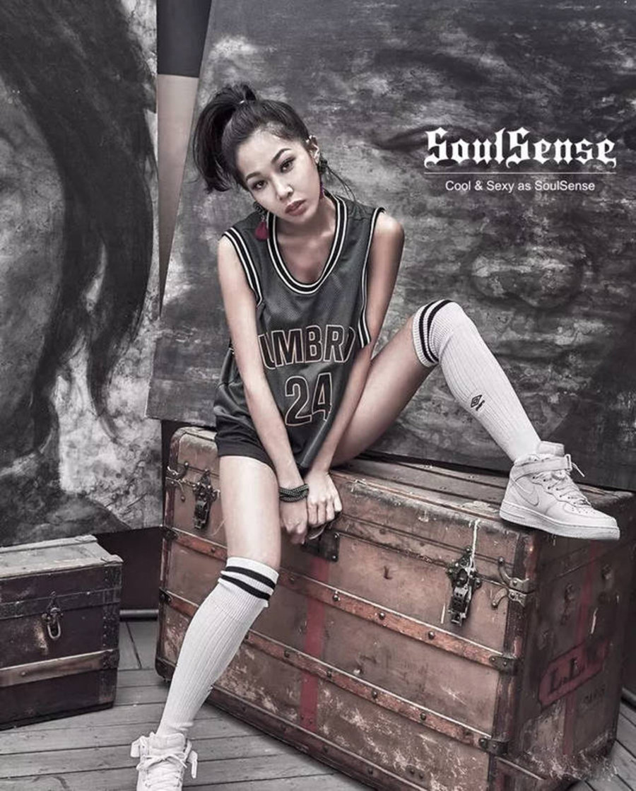 明星上脚,说唱,球鞋女神 除了邓紫棋,近期女 Rapper 们穿起球鞋!你想不到有多顶! 明星上脚,说唱,球鞋女神 除了邓紫棋,近期女 Rapper 们穿起球鞋!你想不到有多顶!