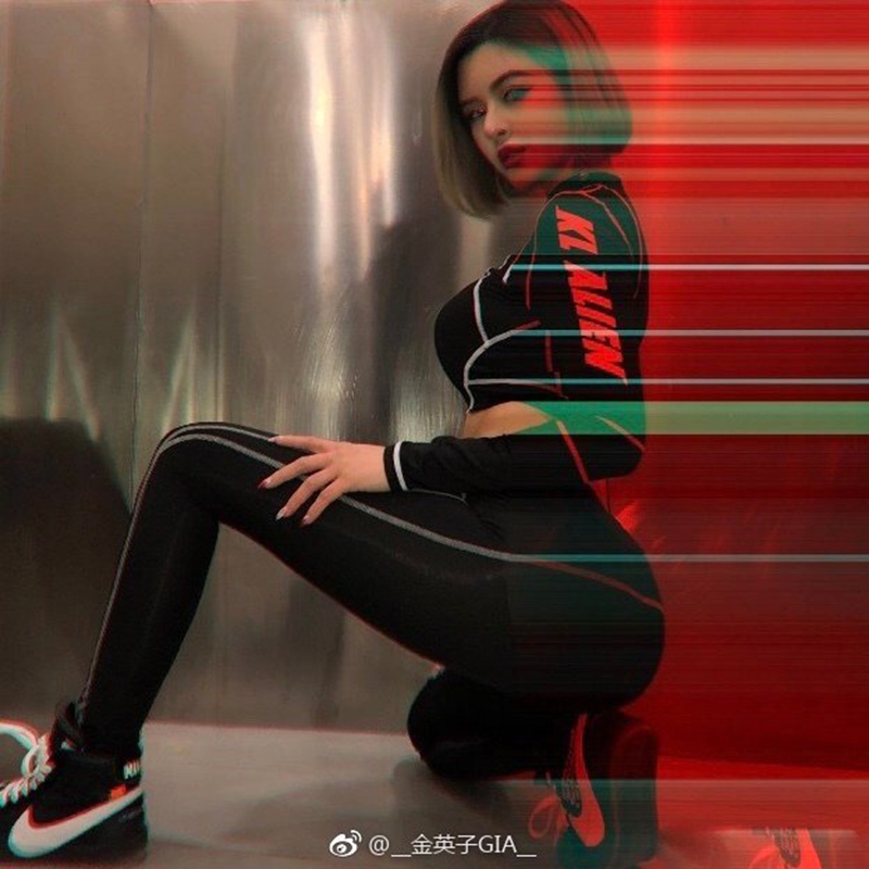 明星上脚,说唱,球鞋女神 除了邓紫棋,近期女 Rapper 们穿起球鞋!你想不到有多顶! 明星上脚,说唱,球鞋女神 除了邓紫棋,近期女 Rapper 们穿起球鞋!你想不到有多顶!
