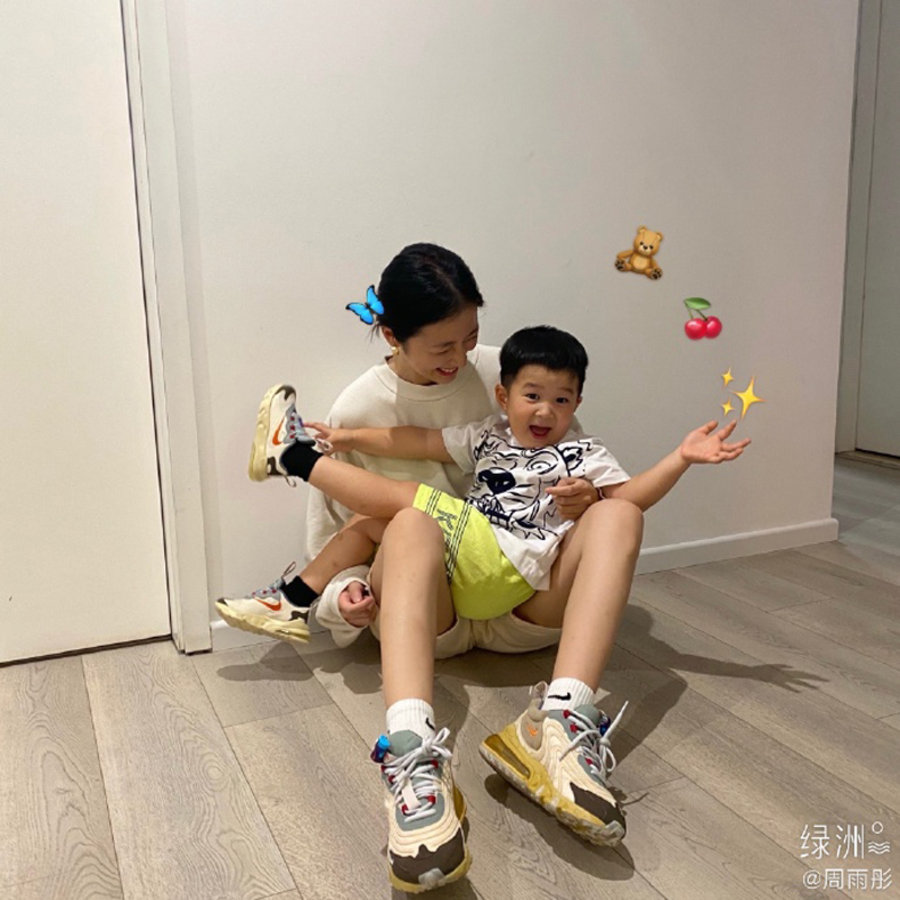 明星上脚,周杰伦,王一博 周杰伦、欧阳娜娜、白敬亭上脚同一双联名新鞋!谁才是「亚洲最快」? 周杰伦、欧阳娜娜、白敬亭上脚同一双联名新鞋!谁才是「亚洲最快」?-街看