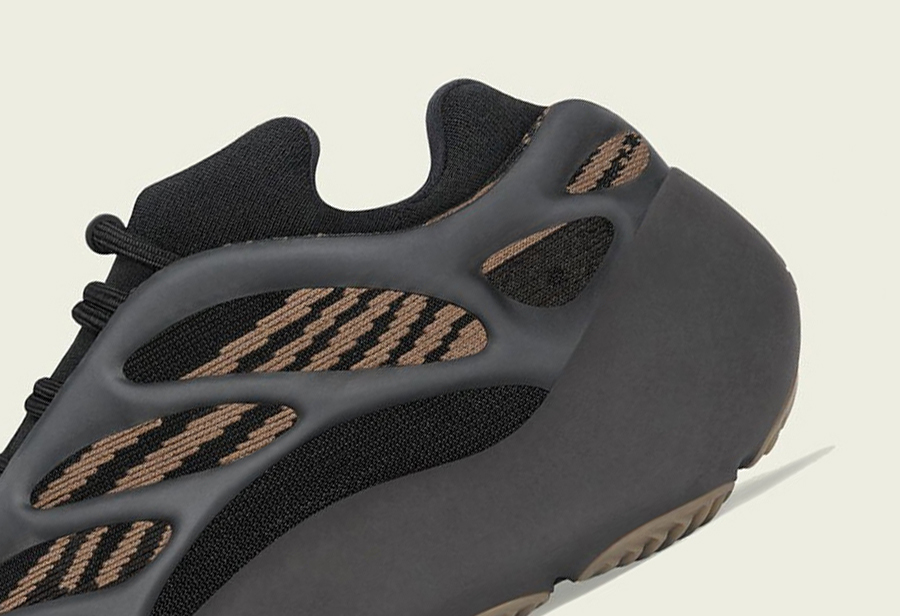 adidas,Yeezy,700 V3,Clay Brown  酷似黑魂配色！全新的 Yeezy 700 V3 即将正式登场！