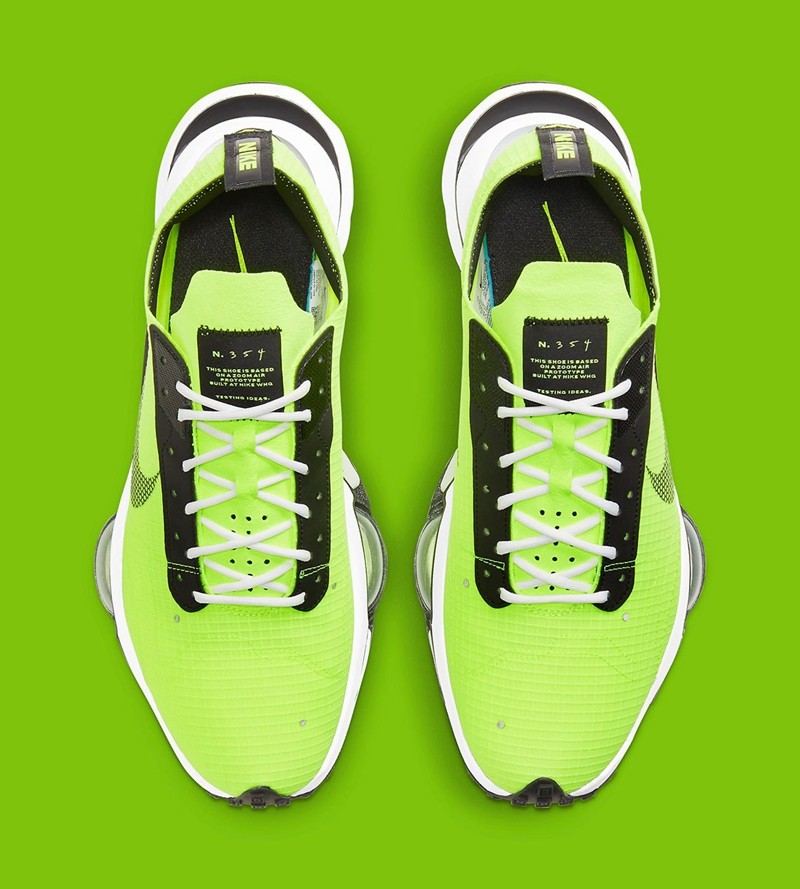 Nike,Air Zoom Type,CV2220-700  荧光绿亮眼造型！全新 Nike Air Zoom Type 你打几分？