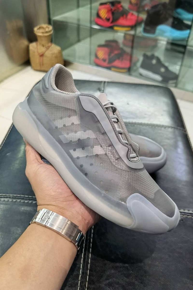 Prada,adidas,LUNA ROSSA 21  Prada x adidas 2.0 新配色曝光！灰色鞋身超高级，只不过...