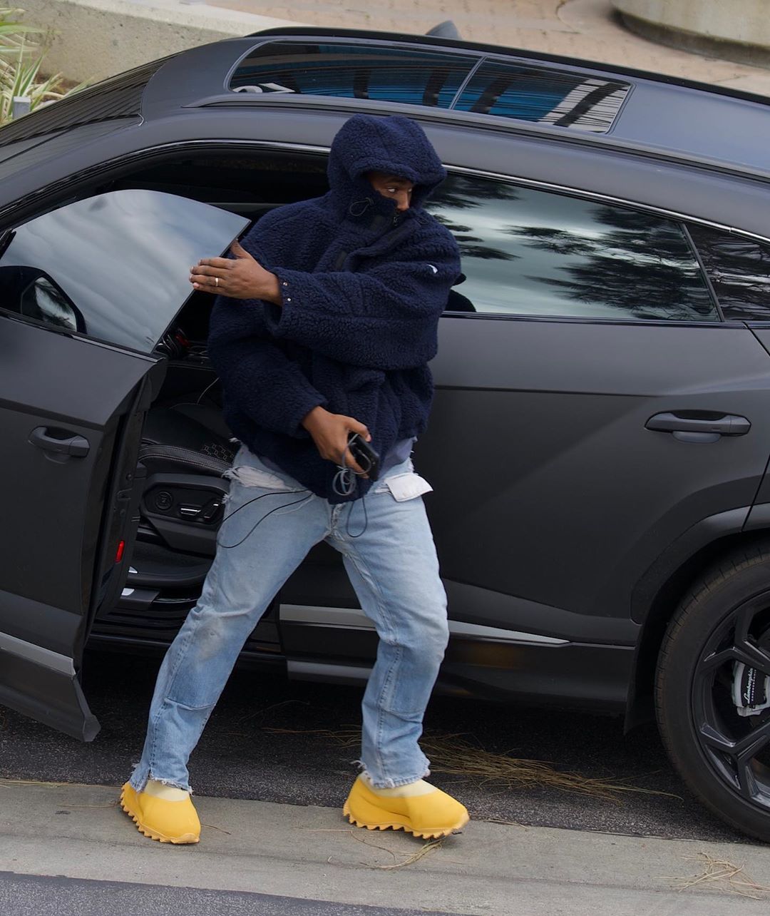 Yeezy æ´æ´éçãåå¼ãæ¥äºï¼ä¾ç·çæ°è®¾è®¡ä½ è§å¾å¦ä½ï¼ çéèµè®¯ FLIGHTCLUBä¸­æç«|SNEAKERçéèµè®¯ç¬¬ä¸ç«