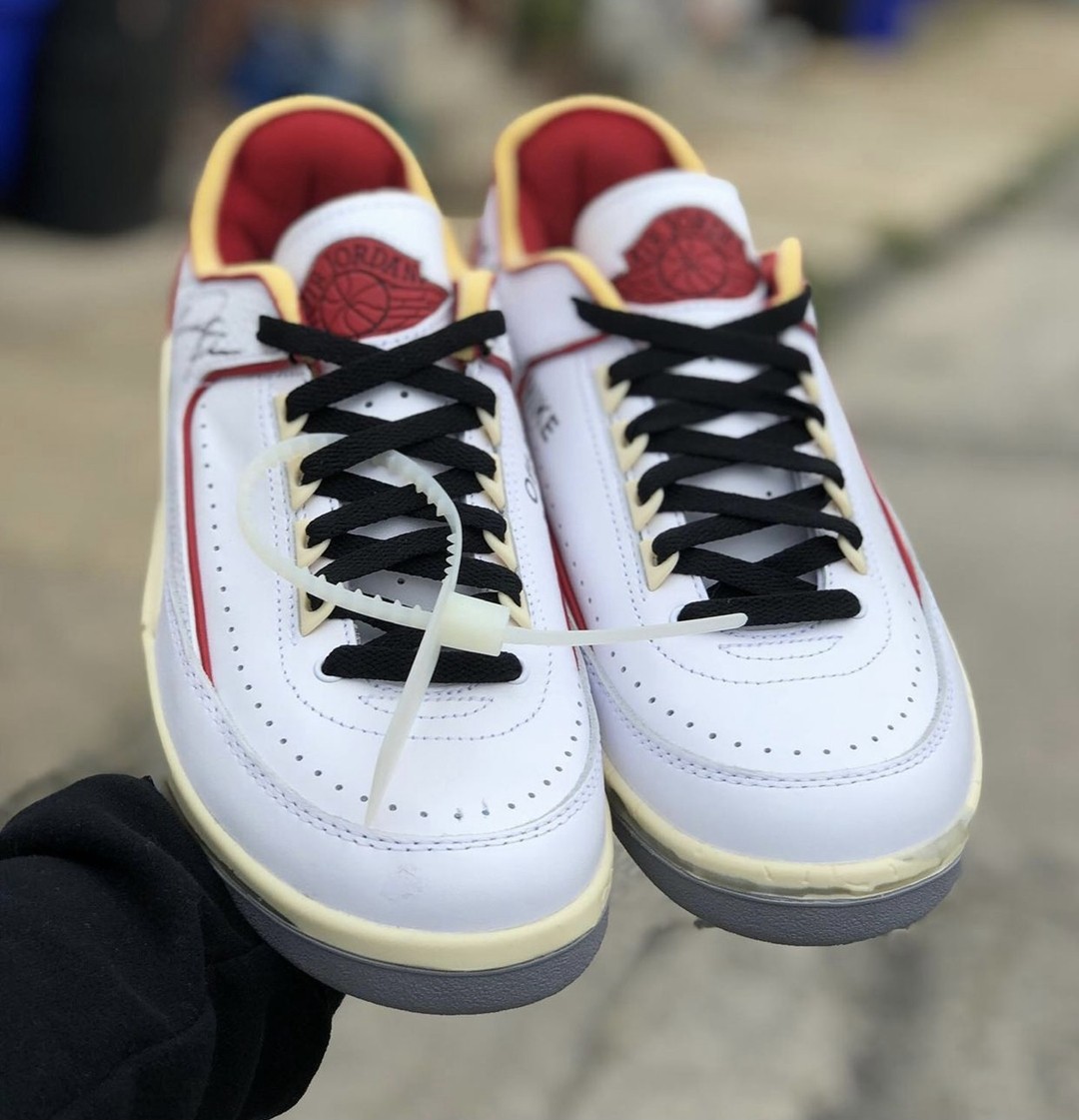 off white x aj2
