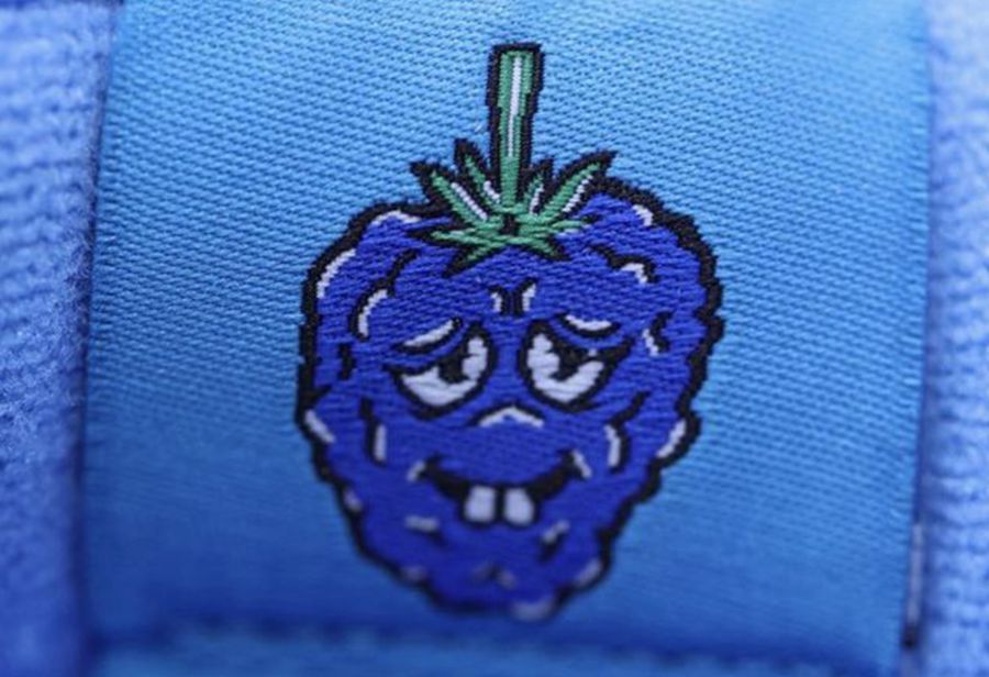 比,联名,好看,蓝莓,Dunk,首次,曝光,今年,夏天,  咳血草莓兄弟！「树莓」SB Dunk 发售日期有了！