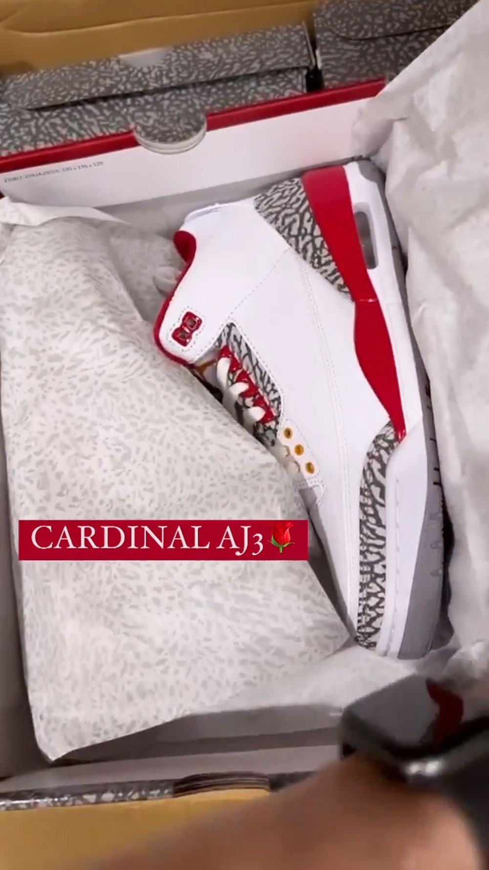 Air Jordan 3,Cardinal Red,CT85  OG 气息溢出屏幕！新白红 Air Jordan 3 实物图再次曝光！