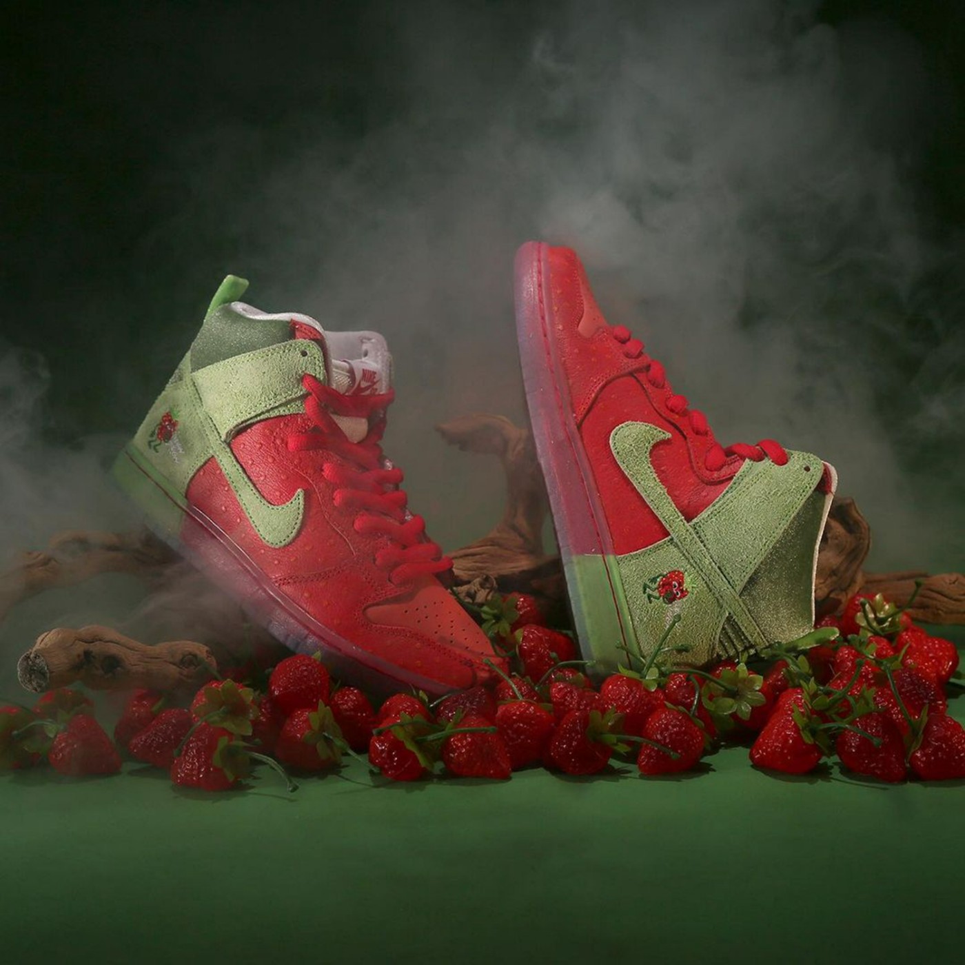 Nike,SB Dunk Low,Cherry,DN3741  水果 Dunk 系列来了！除了树莓还有樱桃、苹果！