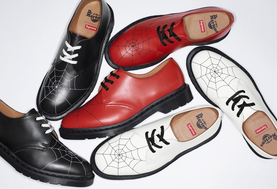 Supreme,Dr. Martens  「蜘蛛网」刺绣超帅！Supreme x Dr. Martens 联名新鞋即将发售！