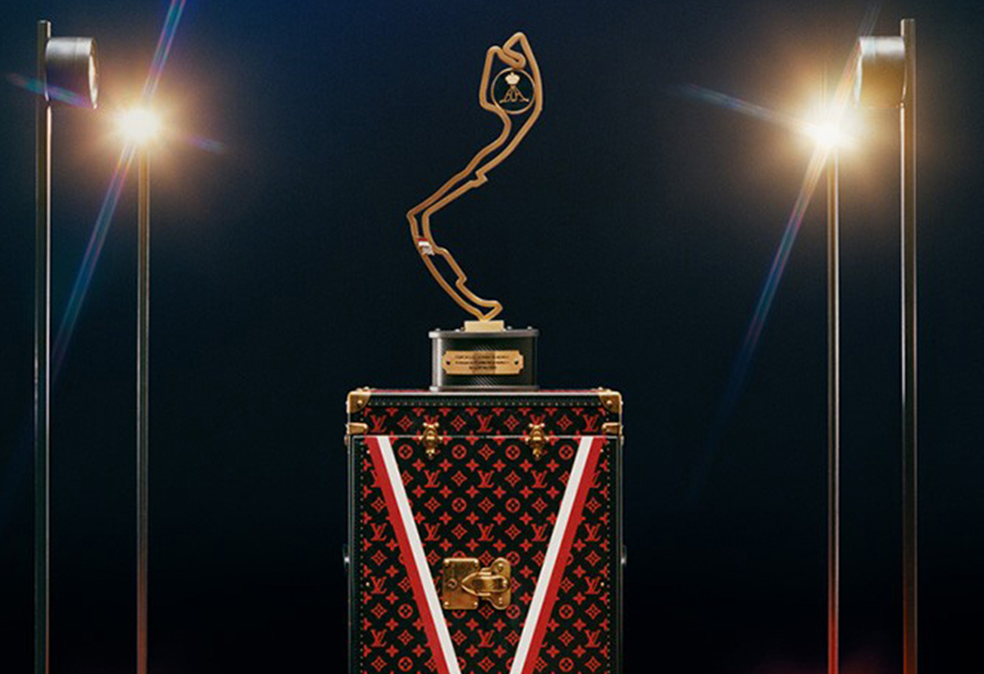 今天,凌晨,2022,赛季,第七,站在,摩纳哥,结束,  黑红 Monogram 顶级奢华！LV 打造 F1 摩纳哥站冠军奖杯箱！