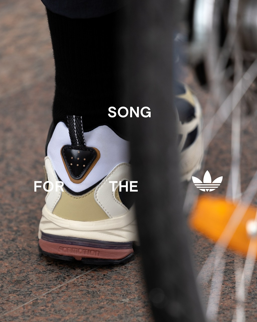adidas Originals,SFTM-001 [HON  山系复古跑鞋新选择！三叶草新联名即将发售！