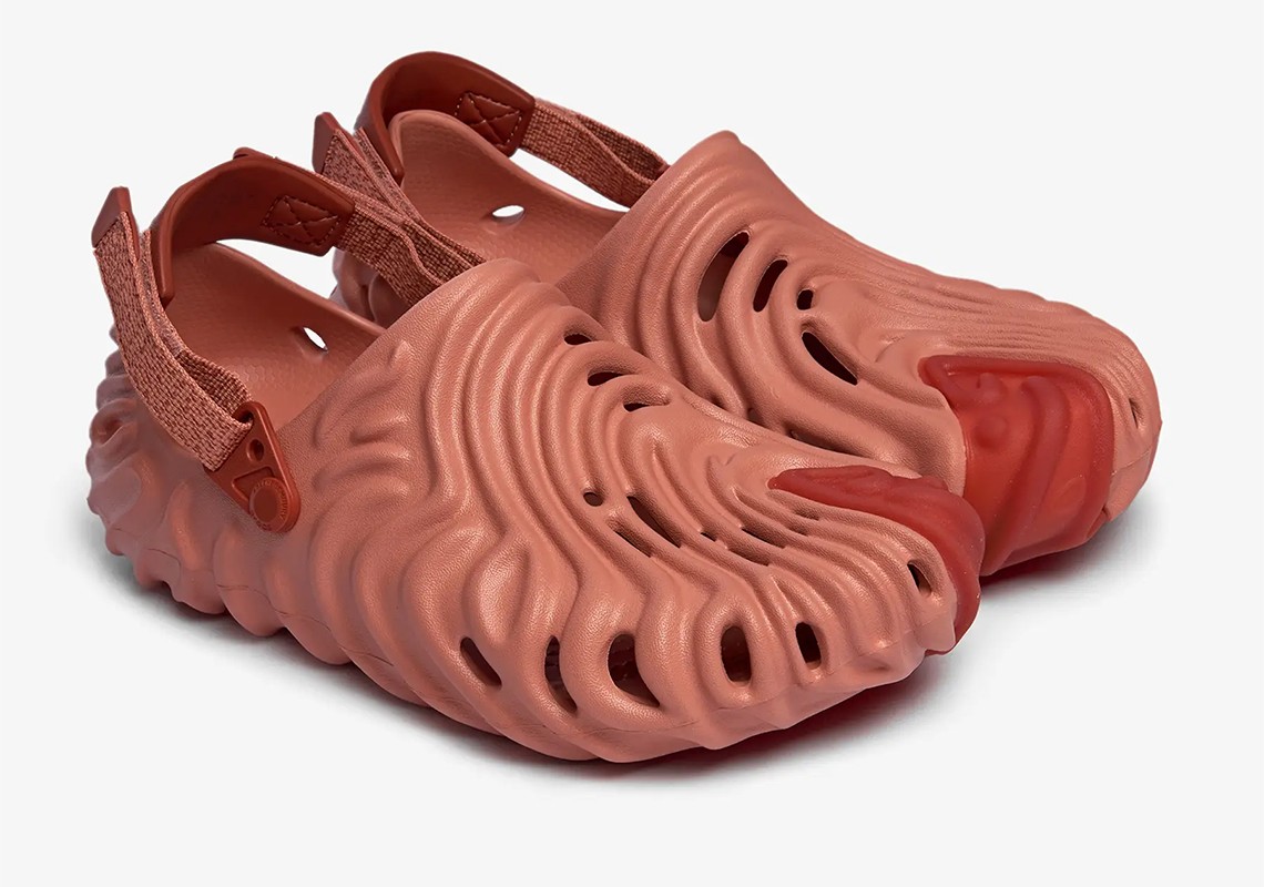 Crocs,Salehe Bembury,发售  国内发售终于定了！「樱花粉」Crocs 指纹鞋本周登场！