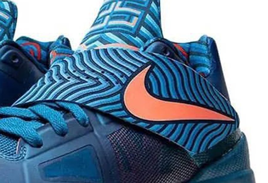 KD4  市价￥5000+！Nike「龙年战靴」时隔 12 年回归！