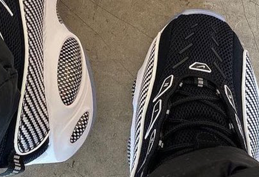 Nike NOCTA Glide,DM0879-001  碳纤包裹！Drake 联名最新上脚来了！
