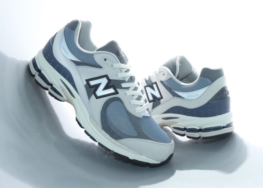 New Balance 2002R，M2002RAN，Cyb  复古鼻祖 New Balance 又出新联名！这次的鞋型竟然是...