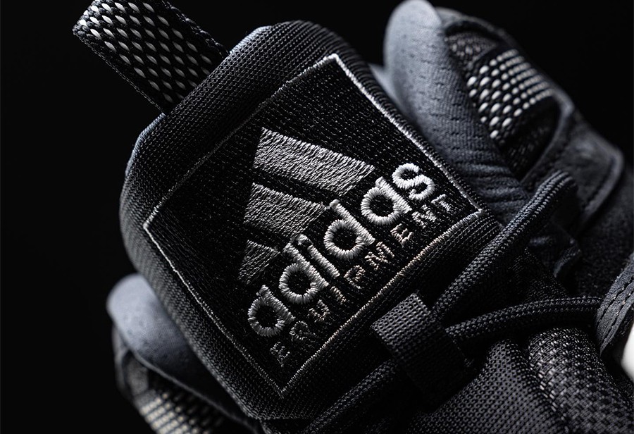 adidas,Cr  科比「初代签名鞋」国区现已发售！入手链接有了！