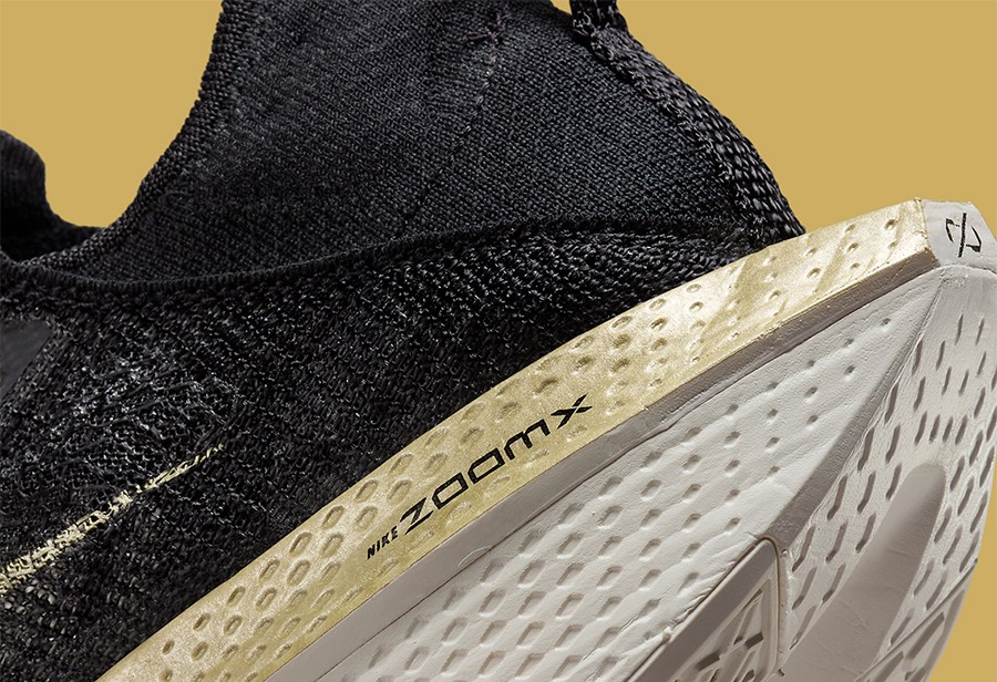 Nike ZoomX AlphaFly NEXT% 2,DN  黑金配色太奢侈！Nike 顶级超跑出新配色！