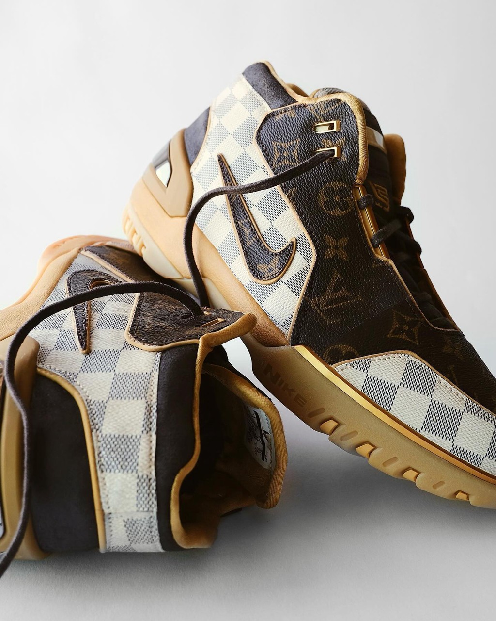 Louis Vuitton,詹姆斯,定制,Nike,Air 顶级奢华!「LV x 詹姆斯 AZG」真做出来了… Louis Vuitton,詹姆斯,定制,Nike,Air 顶级奢华!「LV x 詹姆斯 AZG」真做出来了…