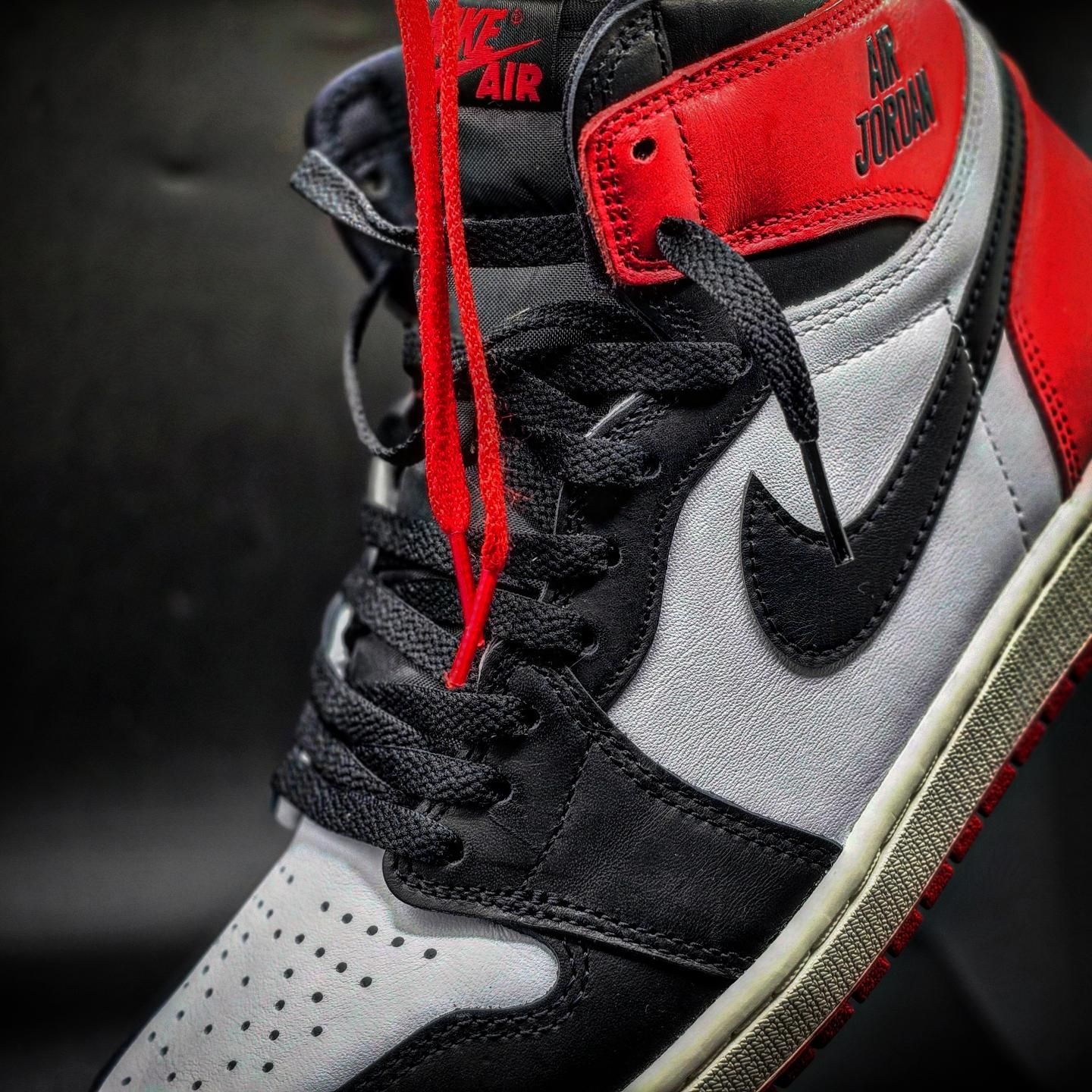 DZ5485-106,AJ1,黑脚趾,Air Jordan 终于看清楚了!「新黑脚趾」AJ1 的隐藏细节还挺多! DZ5485-106,AJ1,黑脚趾,Air Jordan 终于看清楚了!「新黑脚趾」AJ1 的隐藏细节还挺多!