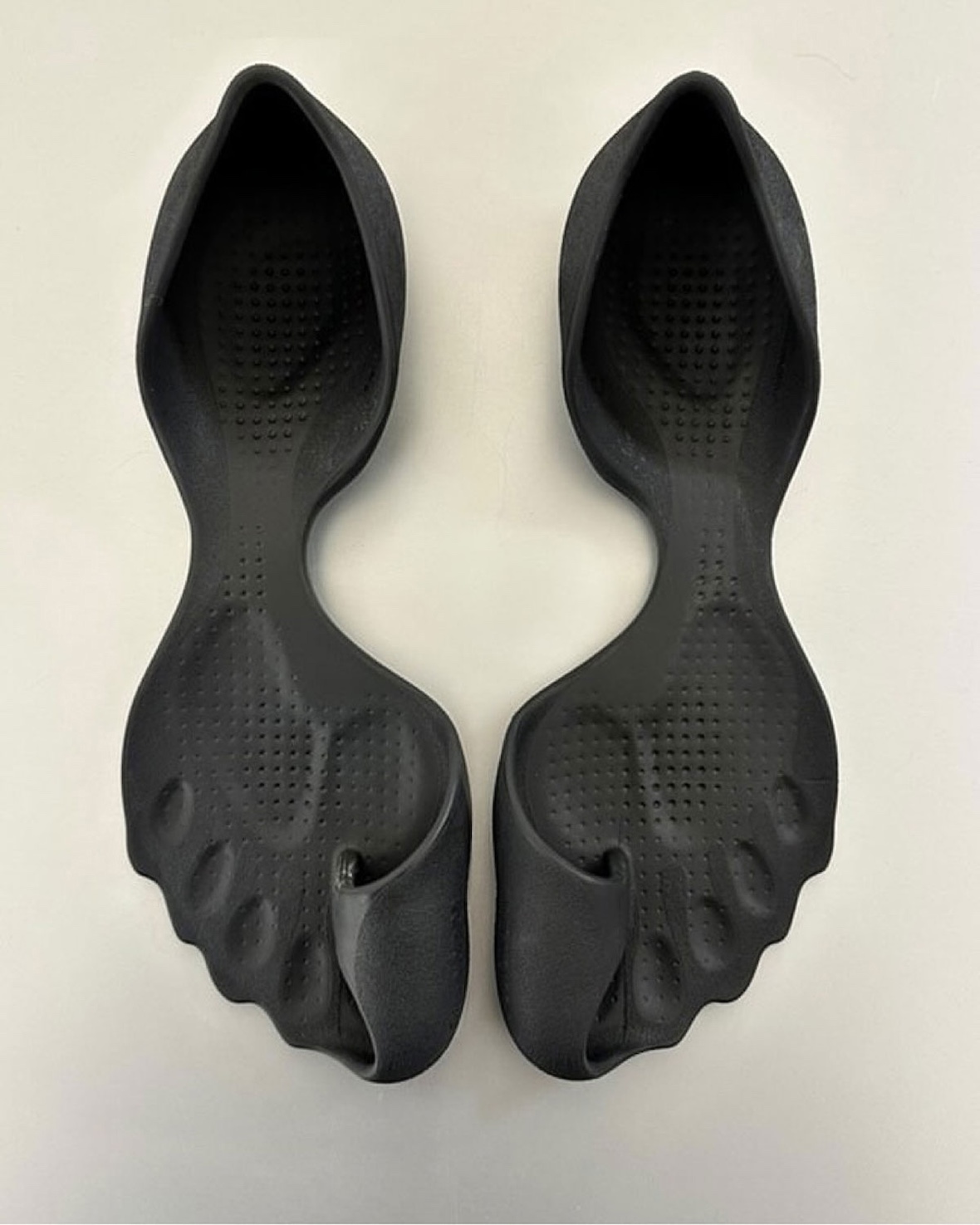 BALENCIAGA,巴黎世家 从未见过这种设计!「巴黎世家」新鞋又刷屏了... BALENCIAGA,巴黎世家 从未见过这种设计!「巴黎世家」新鞋又刷屏了...